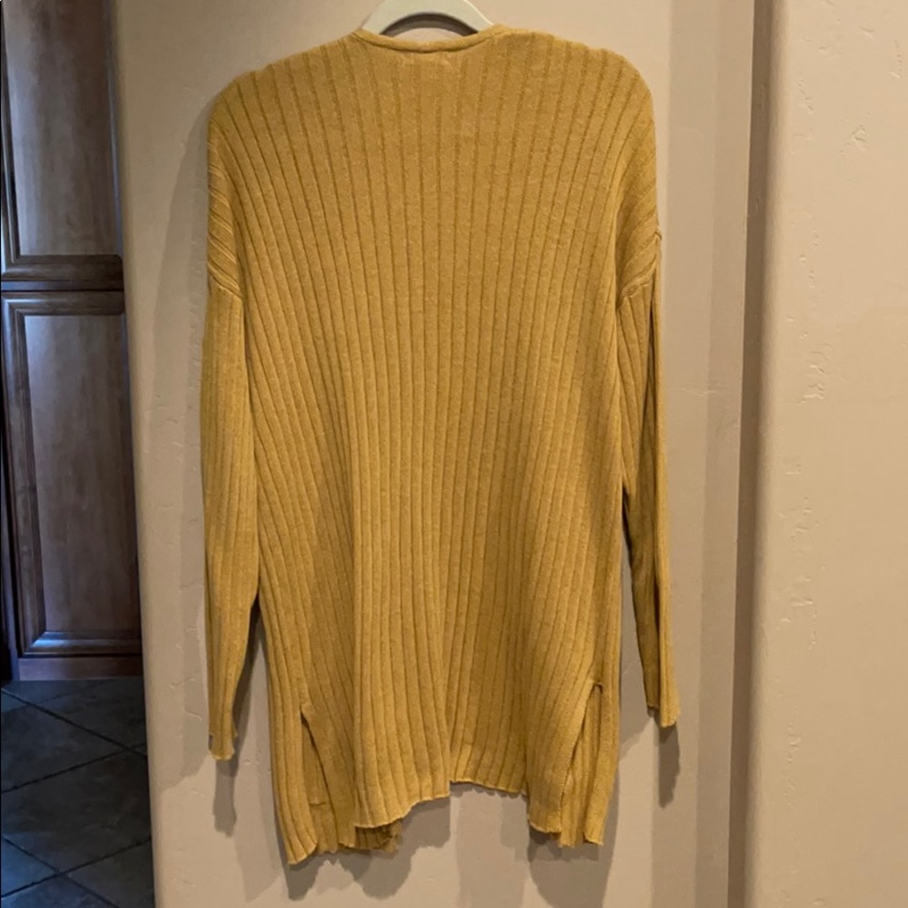 Cardigan - Picture 2 of 2